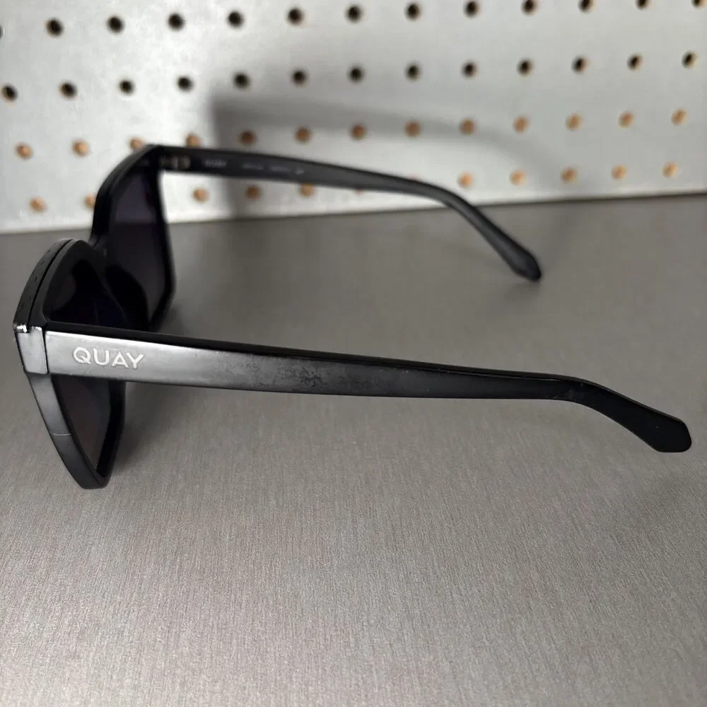 Quay Sunglasses Level Up 60-16-148 Black Frames Blue Beige Fade Lenses